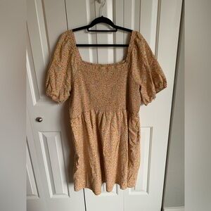 Universal Thread Plus Size Multicolor Smocked Dress with Pockets